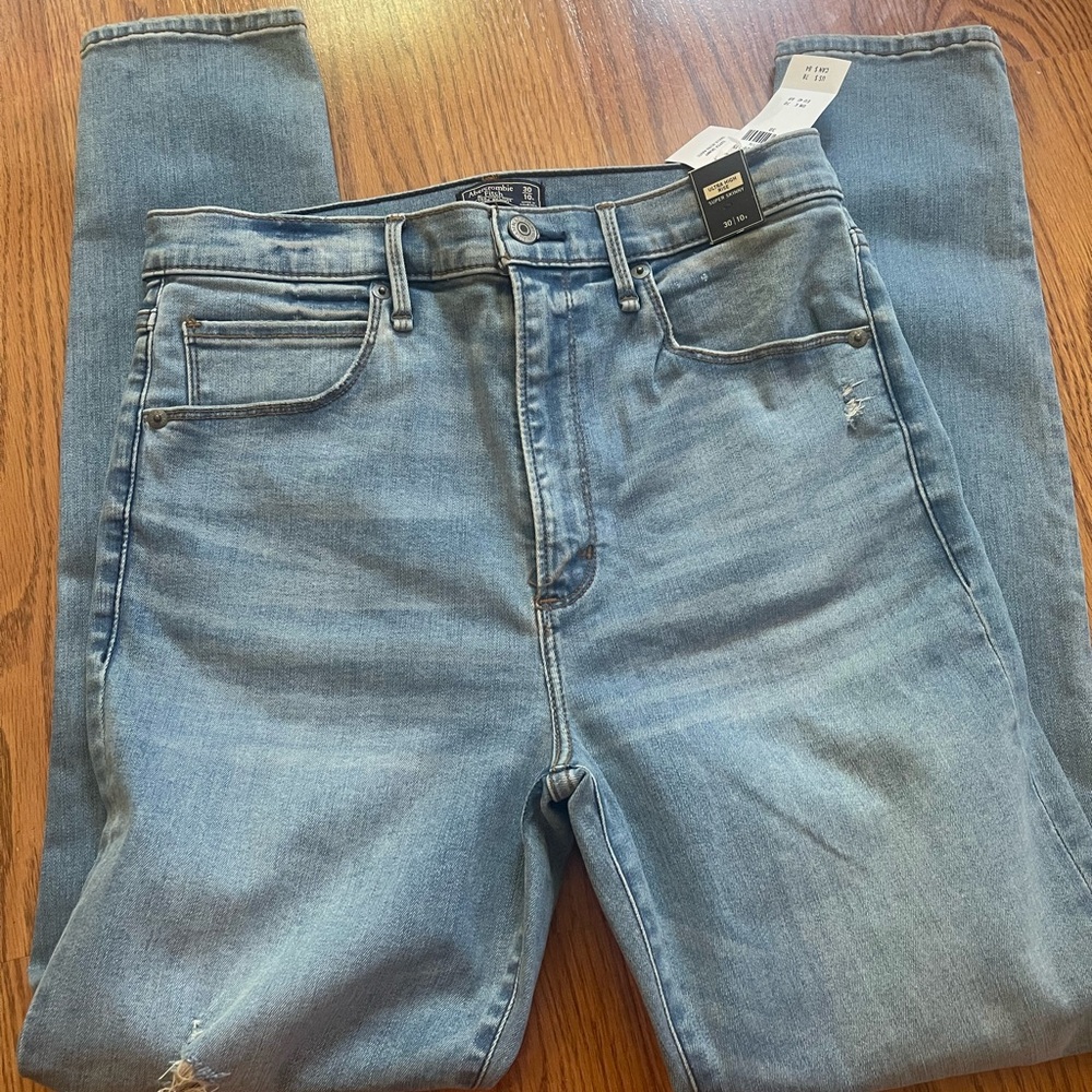 Abercrombie & Fitch women